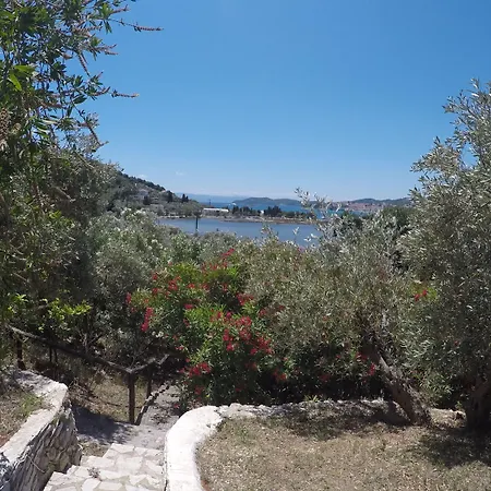 Ariadni 3*