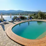 Hotel Ariadni 3*