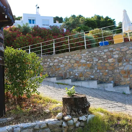 Ariadni Apartment *
